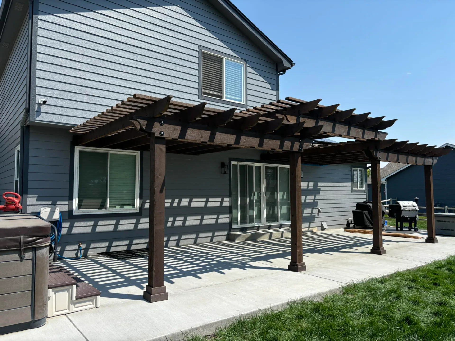 Design Decking & Pergolas