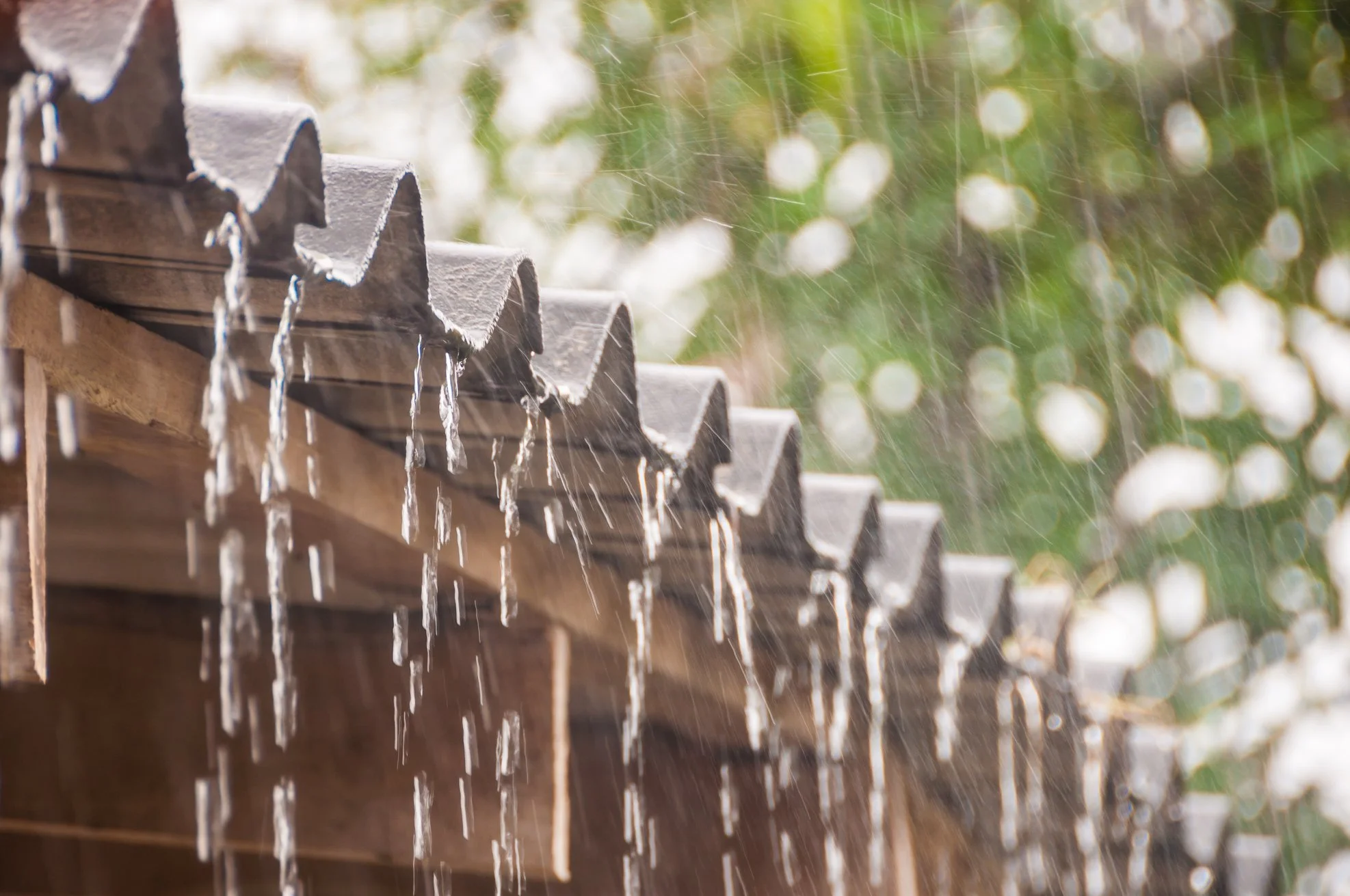 Advanced Seamless Gutters