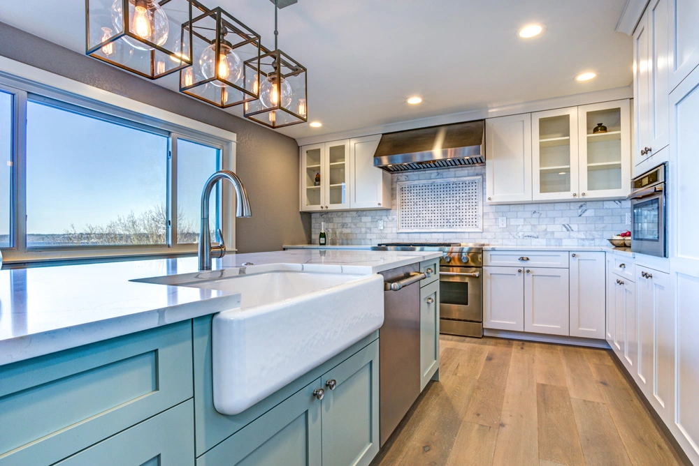 Modern Kitchens & Baths