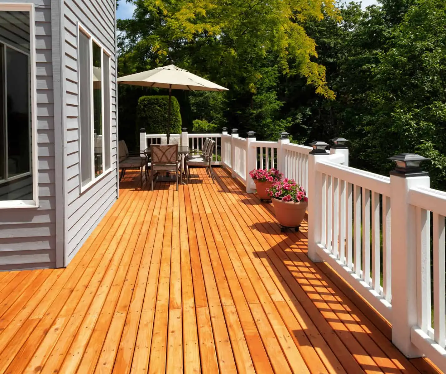 North Decks and Outdoor Living