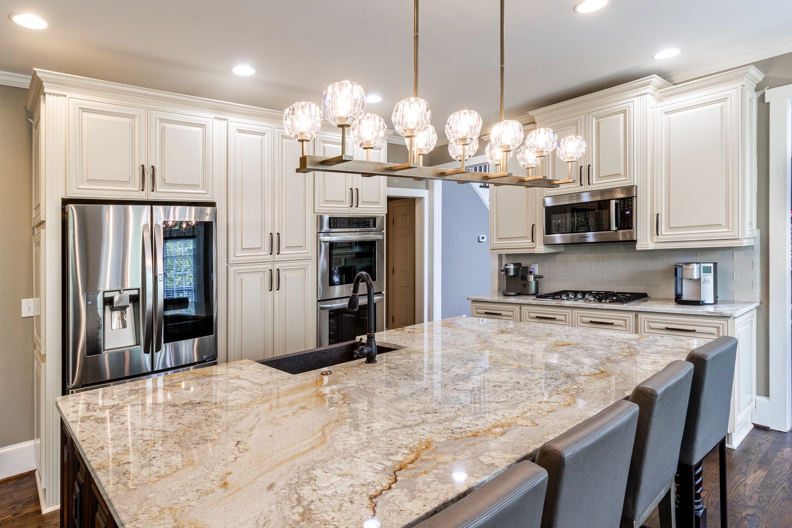 L & T Kitchen and Bath Inc.