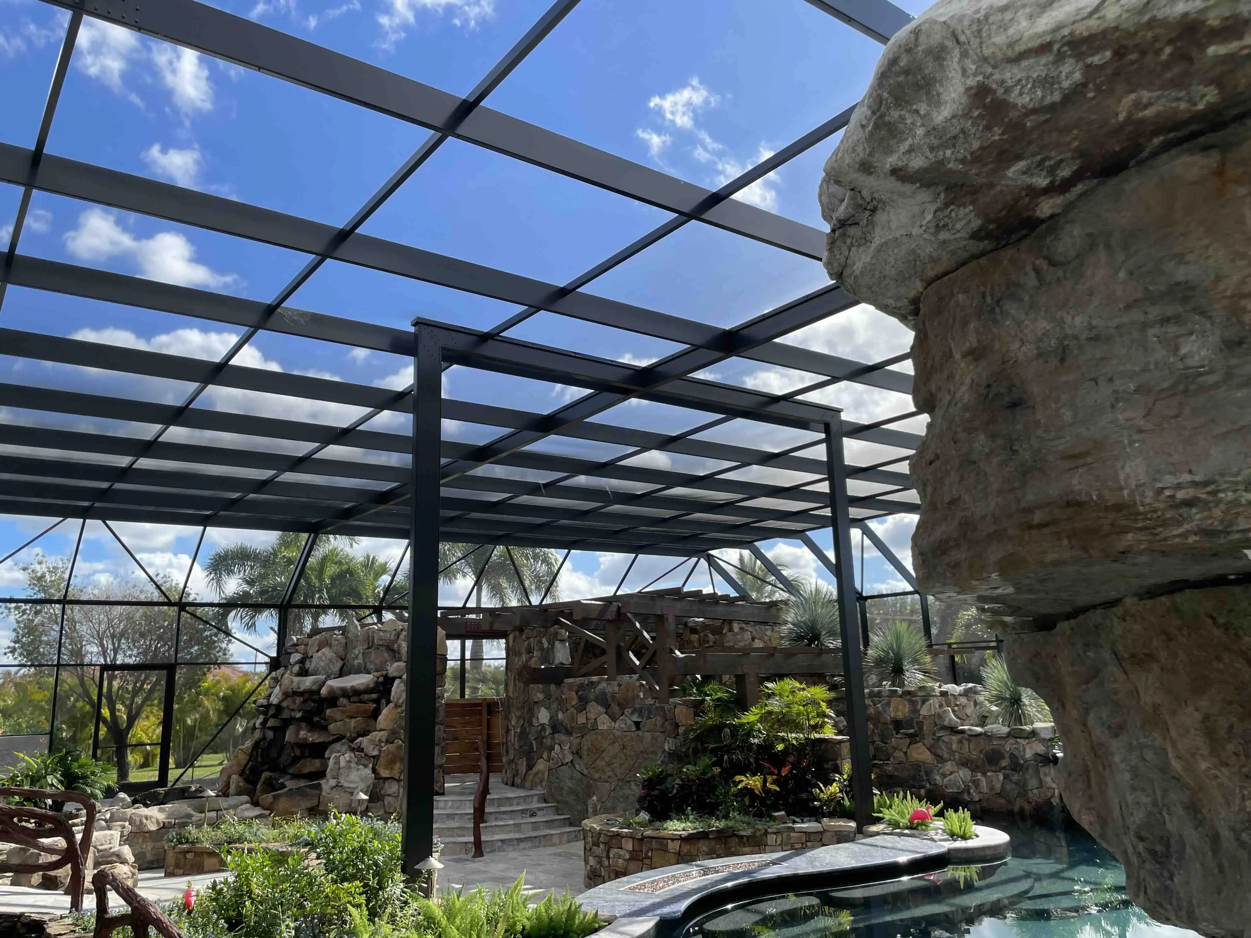 Screen Builders & Fencing