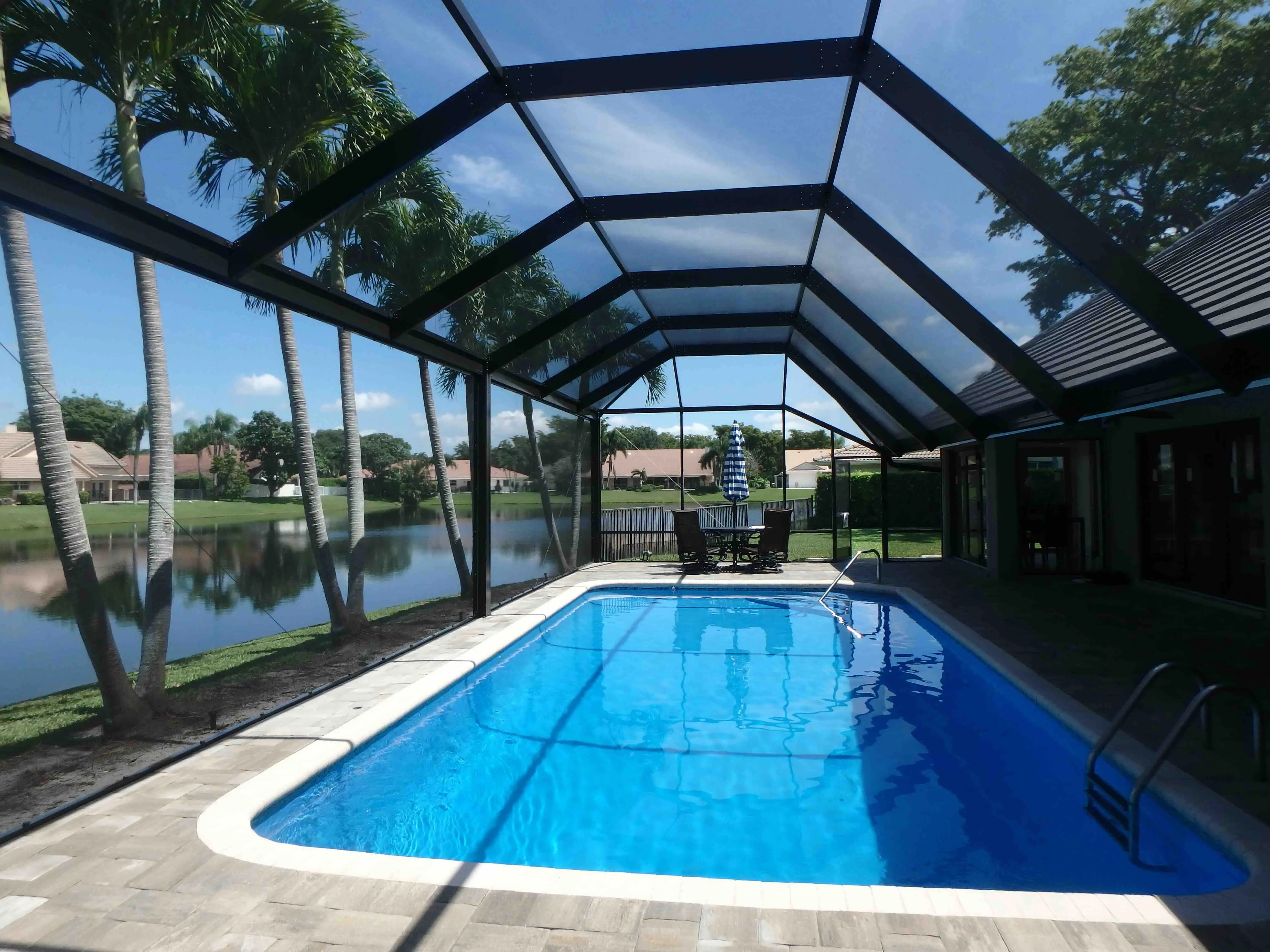 Screen Builders & Fencing
