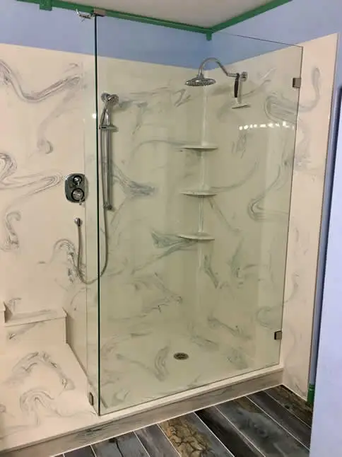 Kera Bath & Shower