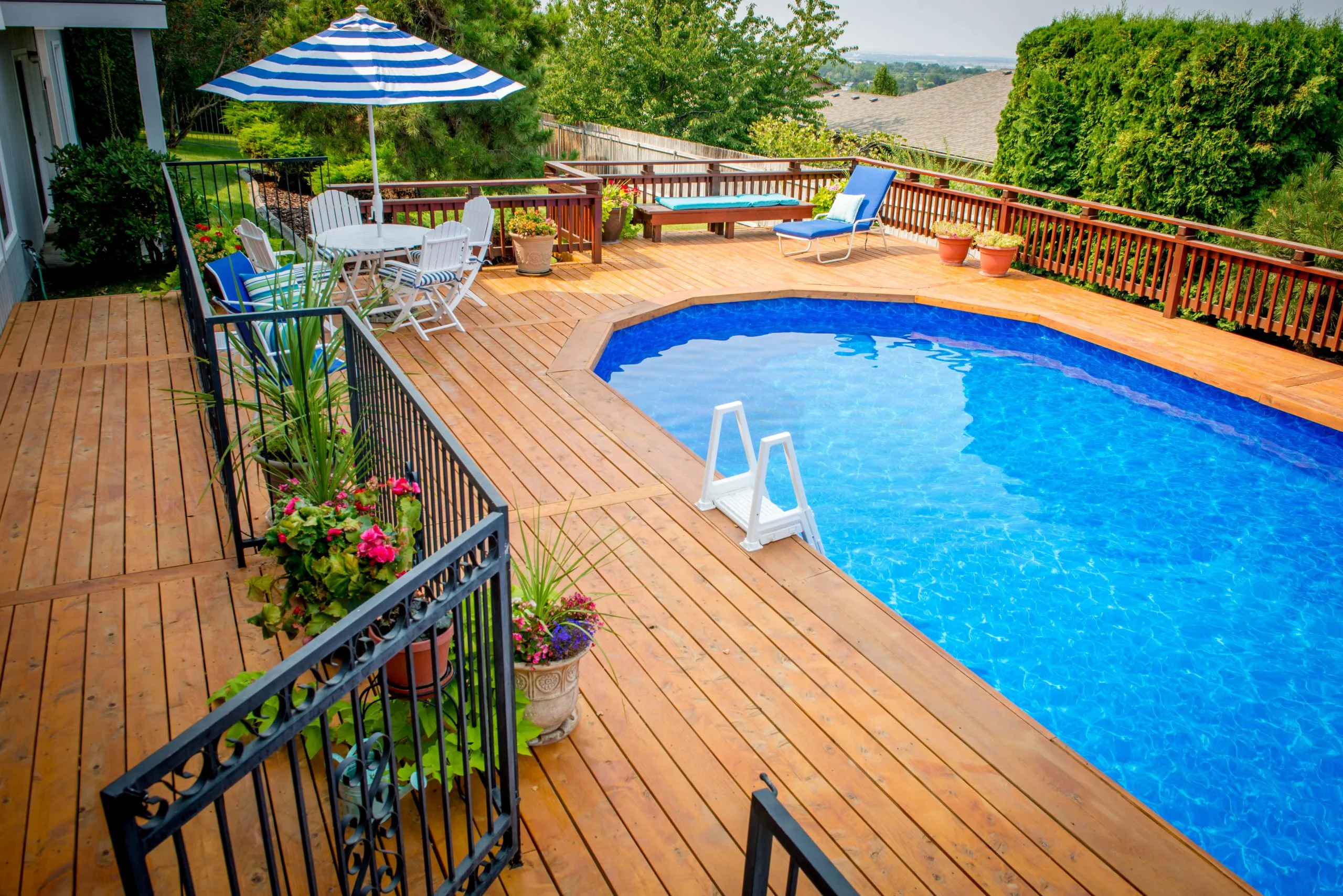 Rick's Custom Fencing & Decking