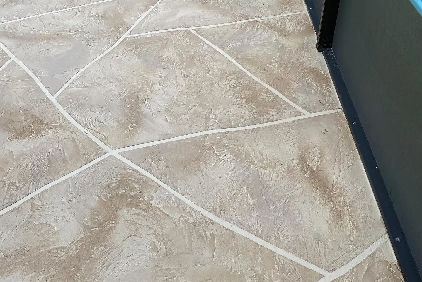 SUNDEK By T&T Surfaces