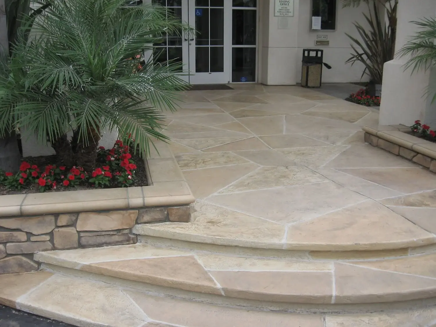 SUNDEK By T&T Surfaces