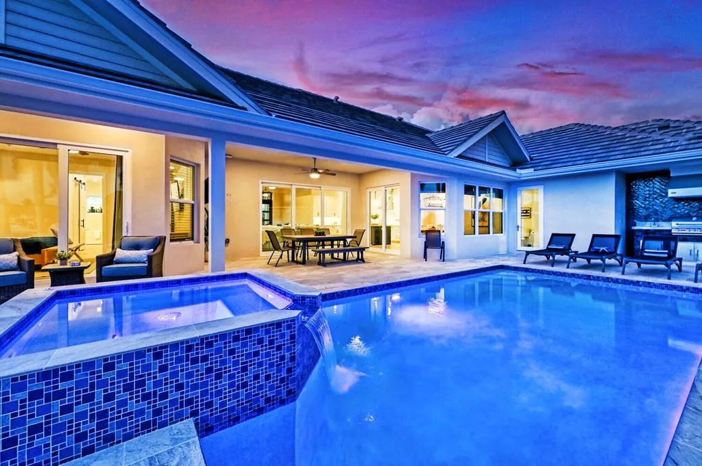 Coastal Homes Of Marco Island