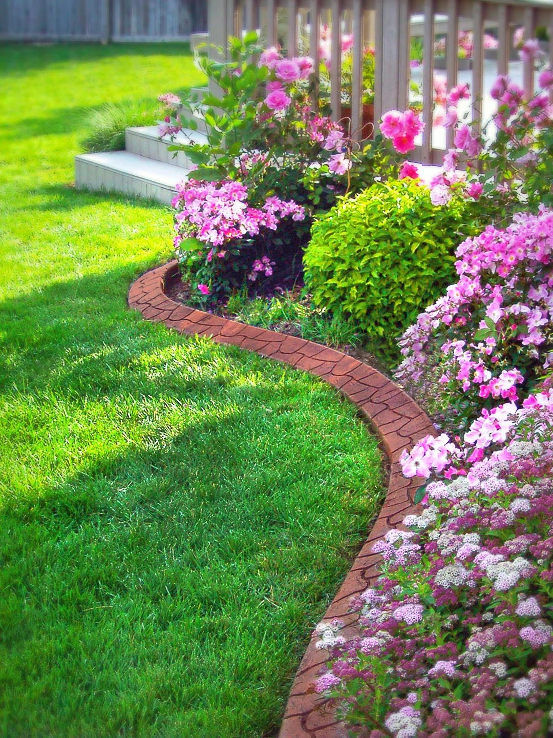 L & B Concrete Borders