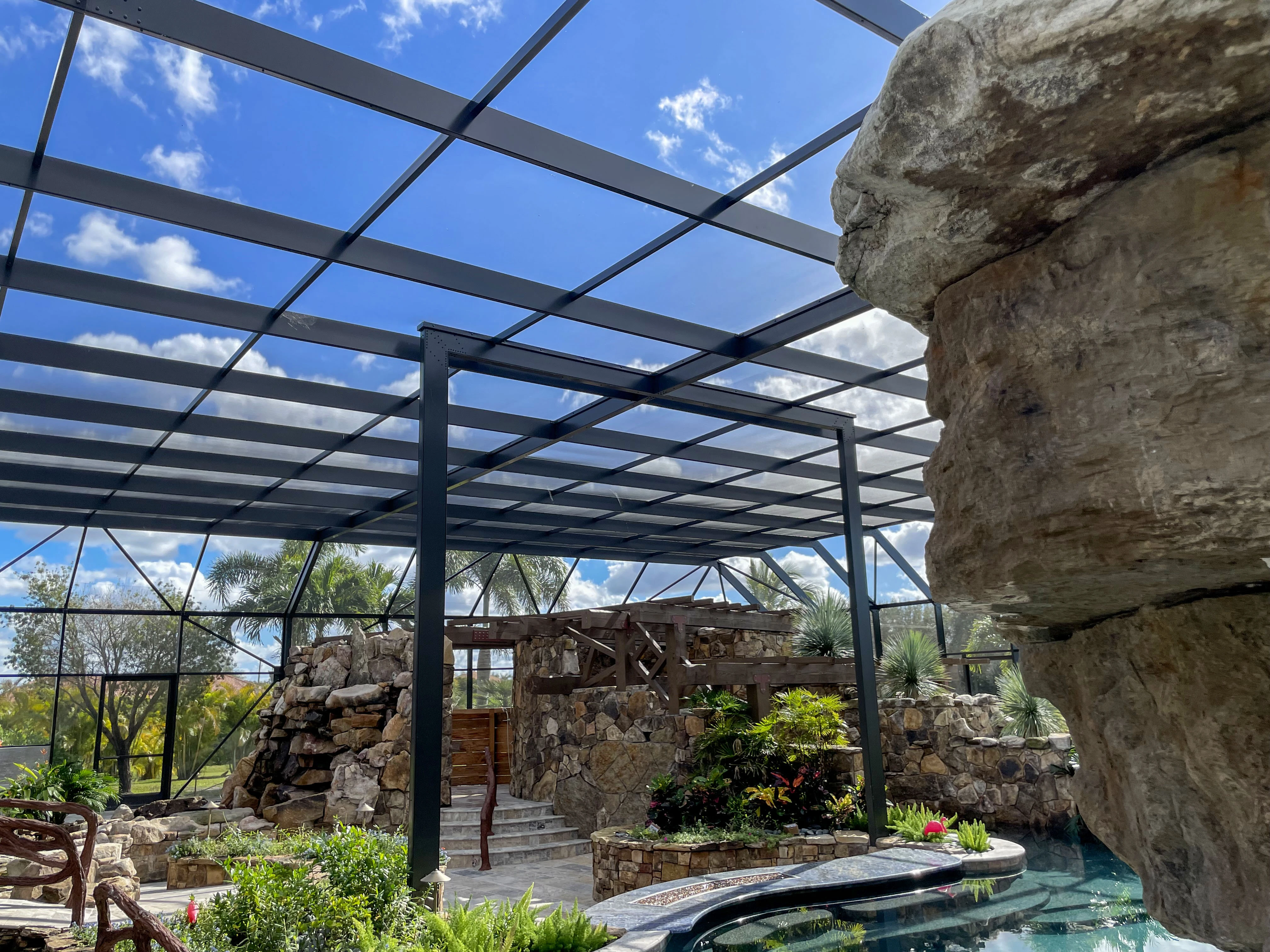 Screen Builders & Fencing