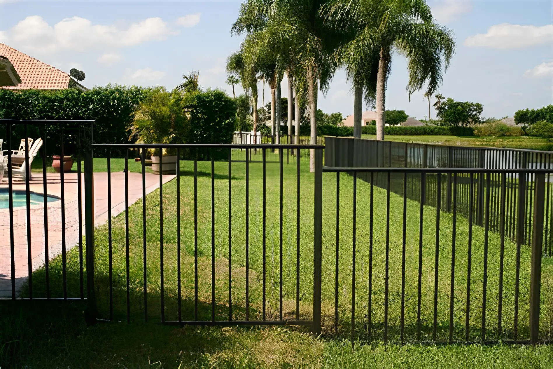 Screen Builders & Fencing