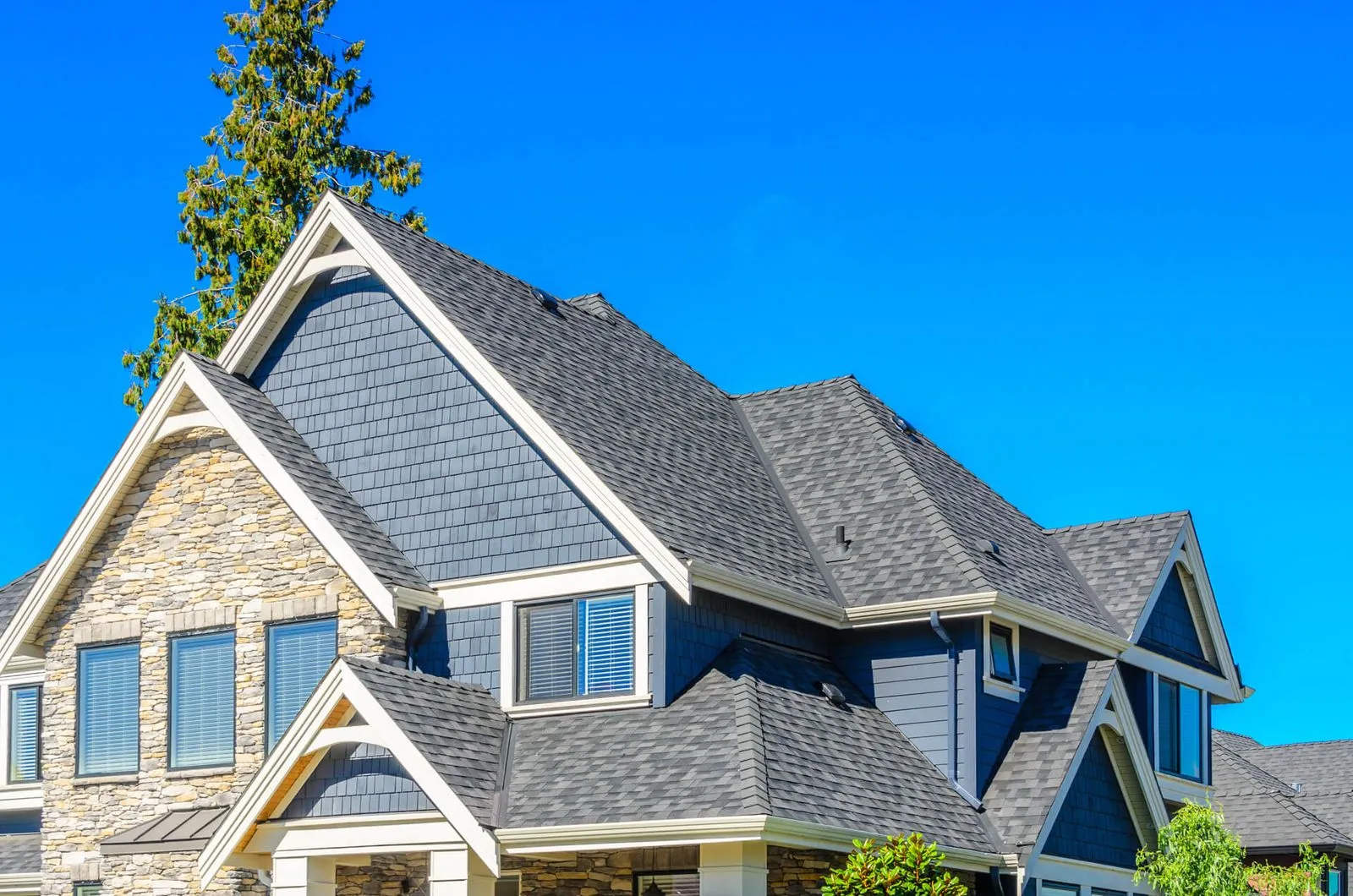 Pond Roofing & Exteriors