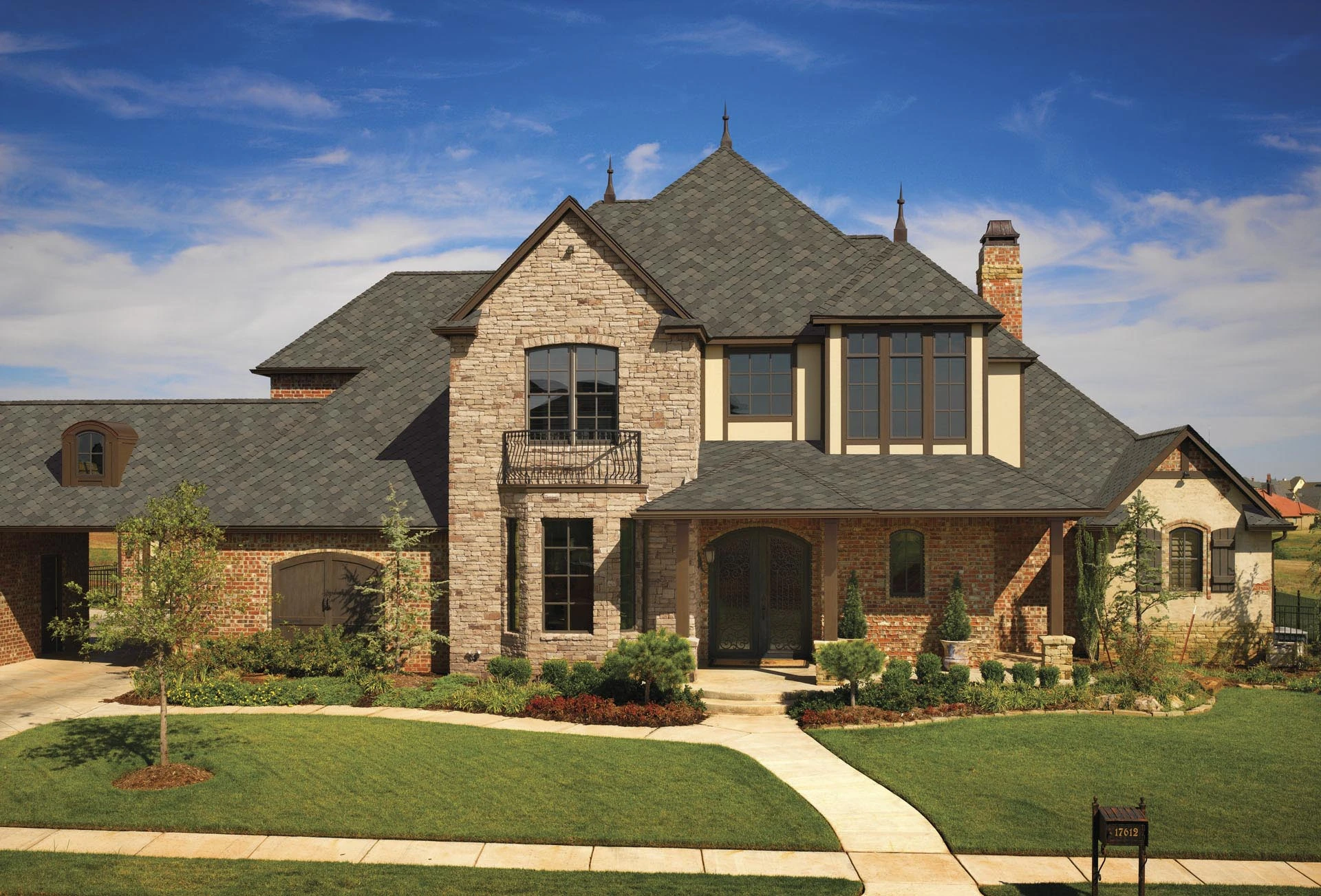 Pond Roofing & Exteriors