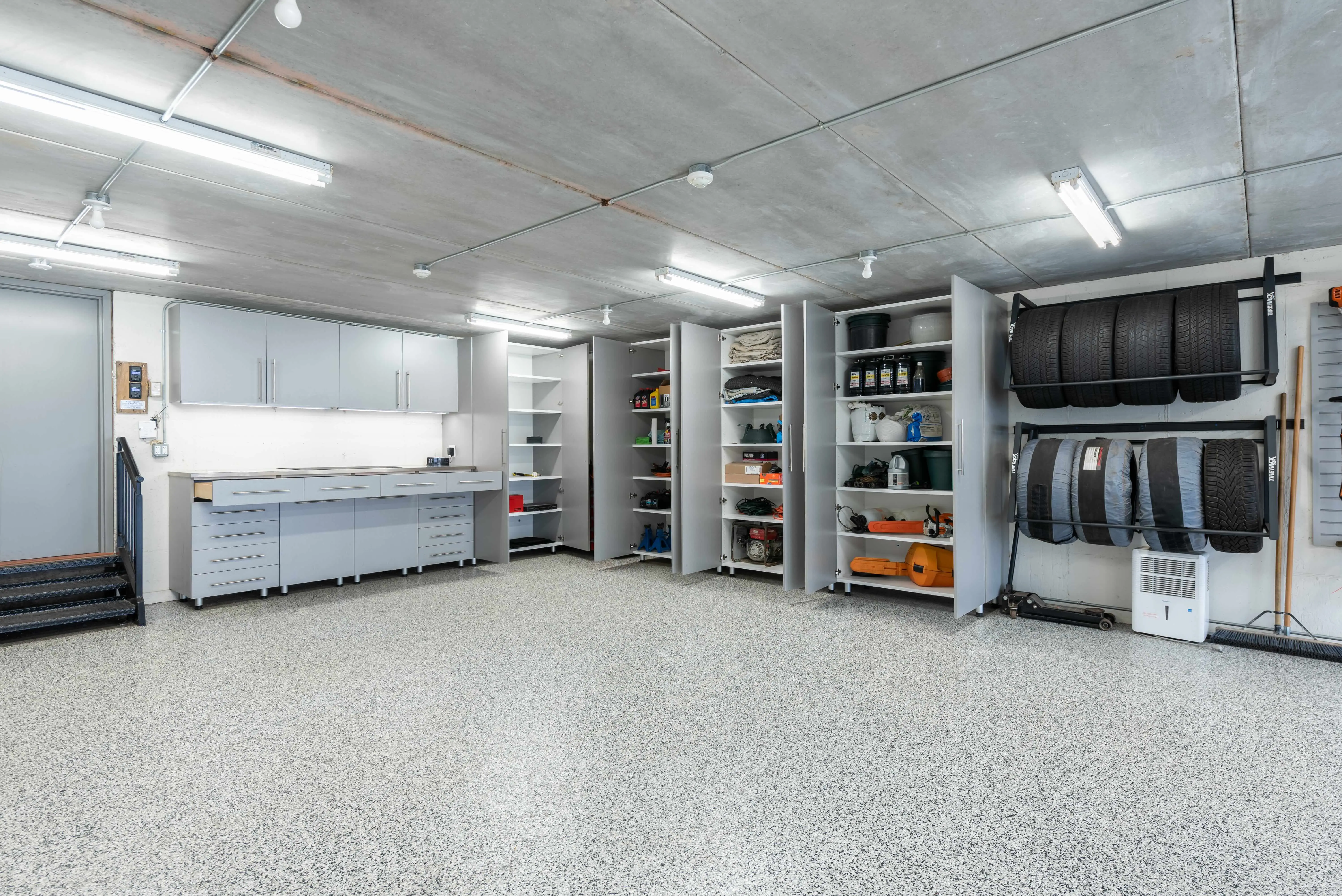 Premier Garage