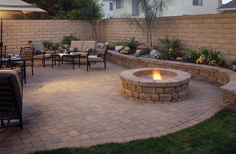 Black Diamond Paver Stones & Landscape