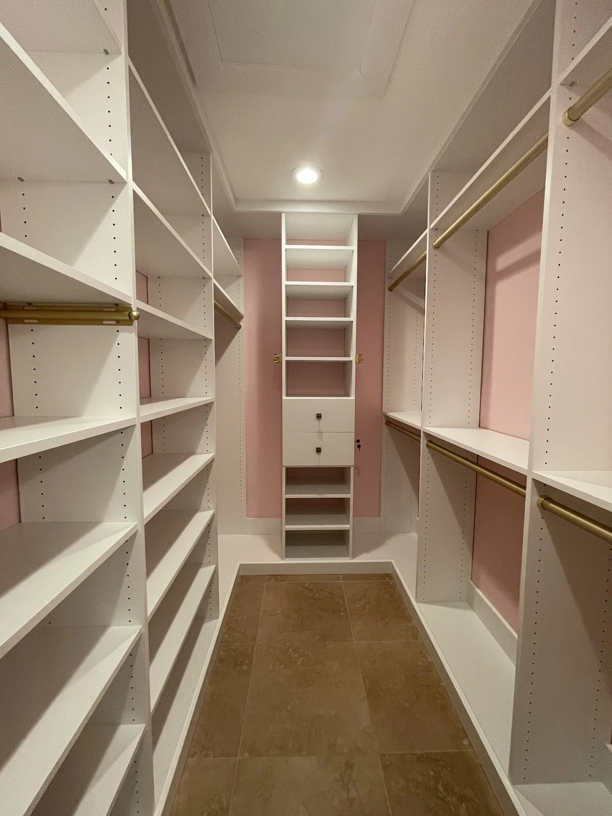 THM National Closet Factory