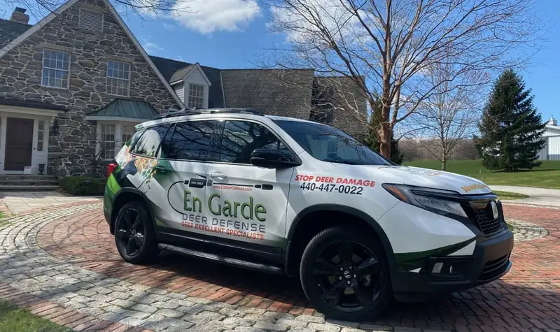 EN GARDE DEER DEFENSE