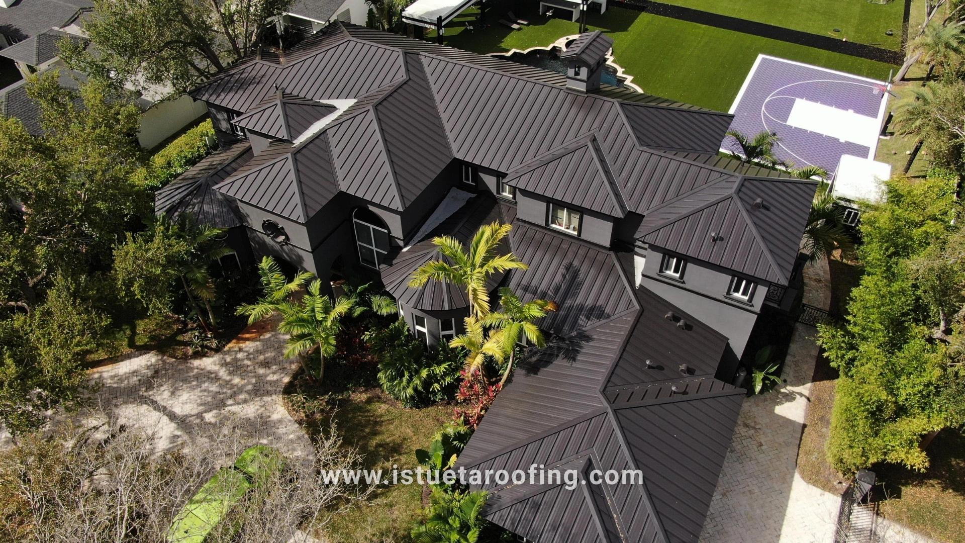 Istueta Roofing