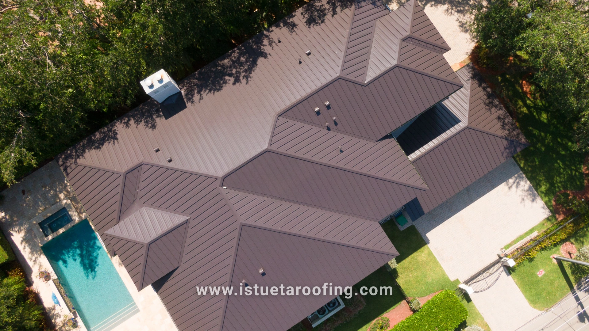 Istueta Roofing
