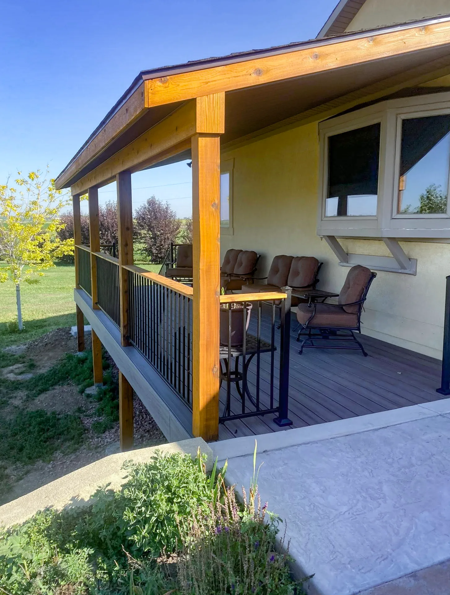 Design Decking & Pergolas