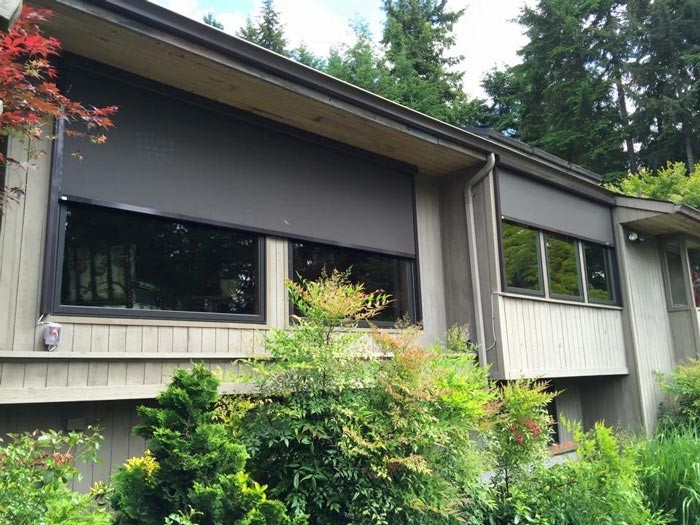 Retractable Screens & Roofing