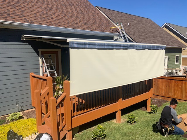 Retractable Screens & Roofing