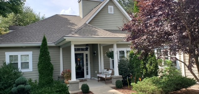Retractable Screens & Roofing