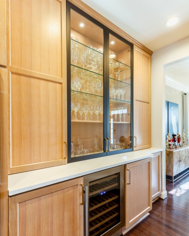 Cabinets & Countertops