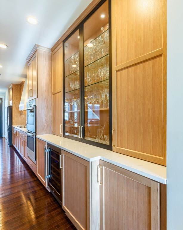 Cabinets & Countertops