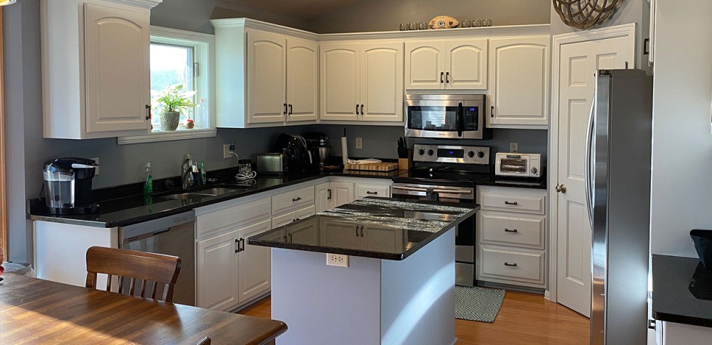 Cabinets & Countertops
