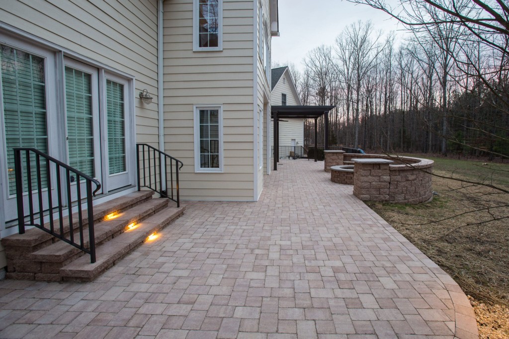 The patio lacked beauty and function