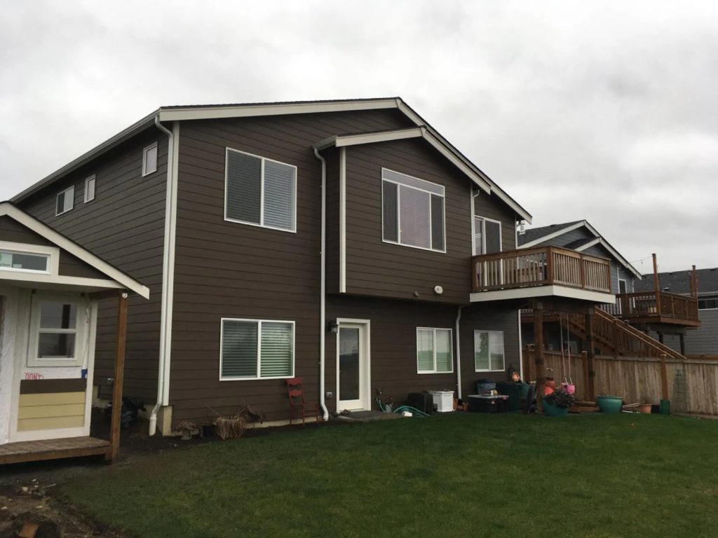 Marysville, WA Composite Deck and Pergola Roof Cover