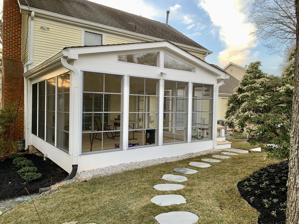 A Relaxing Enclosed Escape