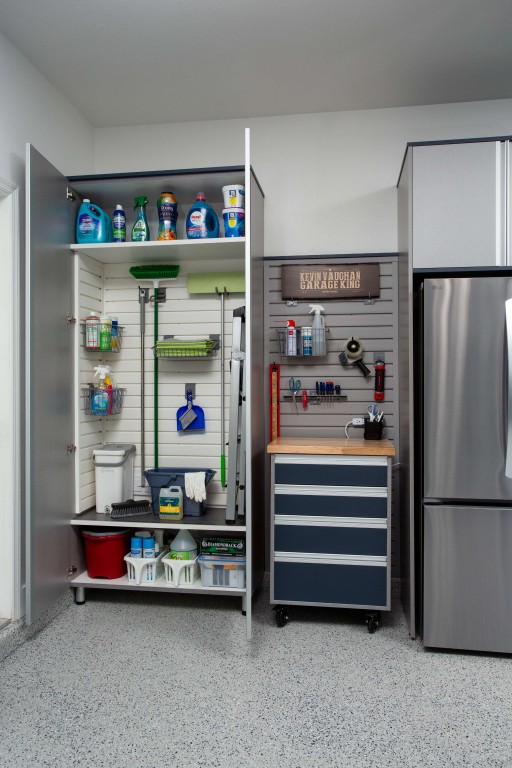 Cabinets & Organizers