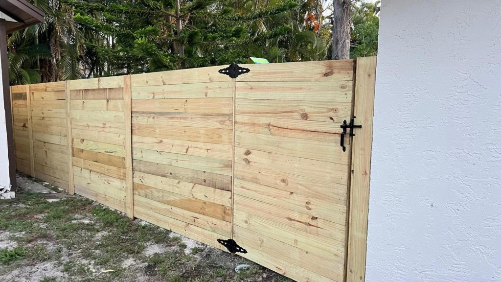 Wood & Chain Link