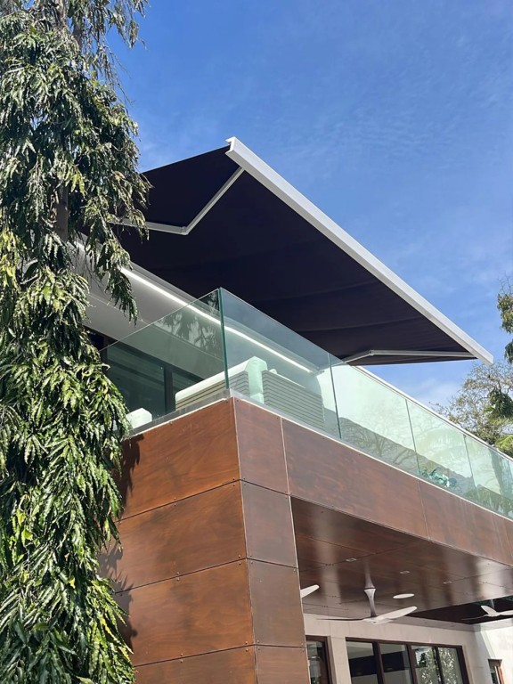 Motorized Awning/Solar Screen