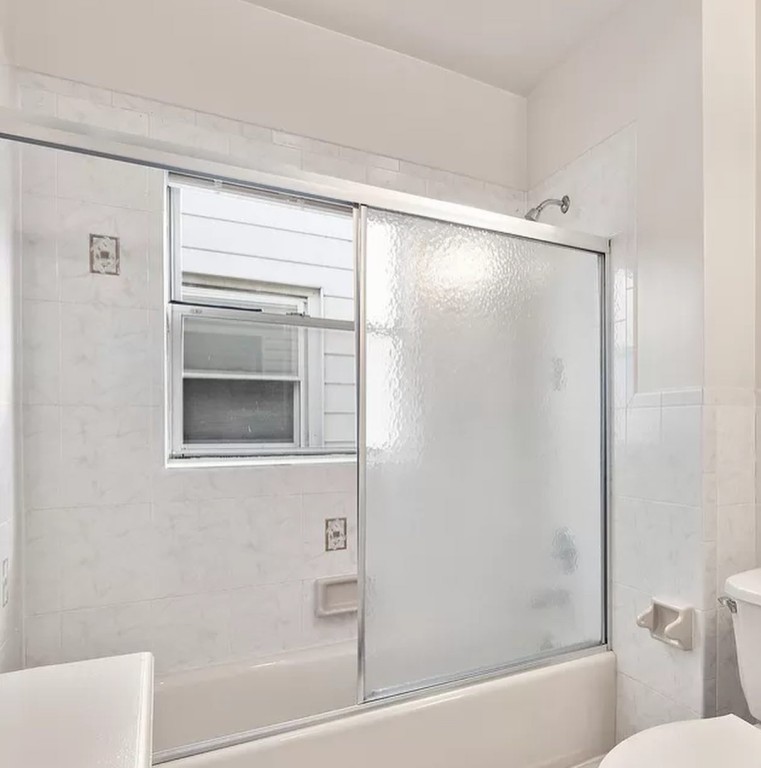 Contrasting Bath Remodel