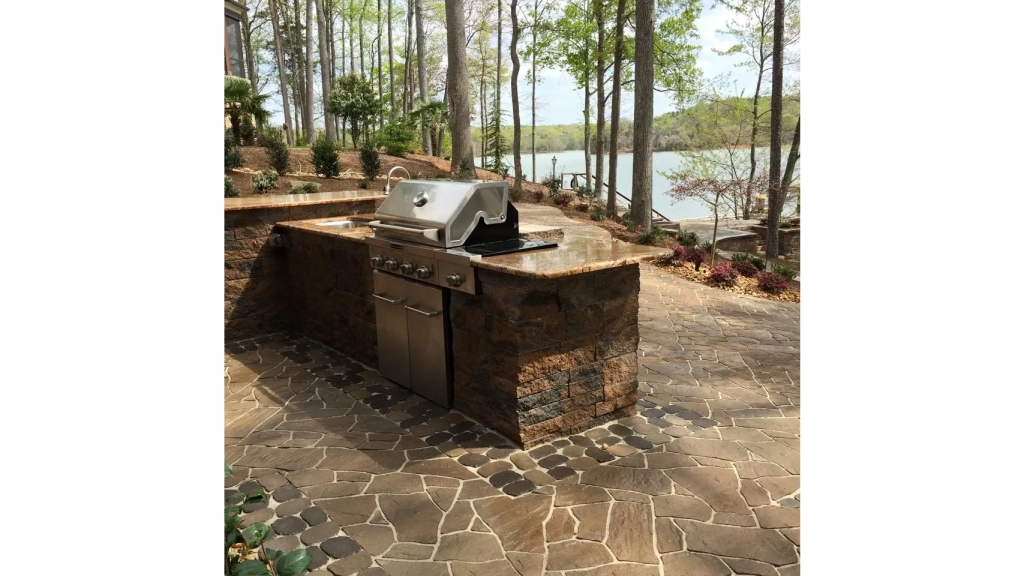 Outdoor Kitchen