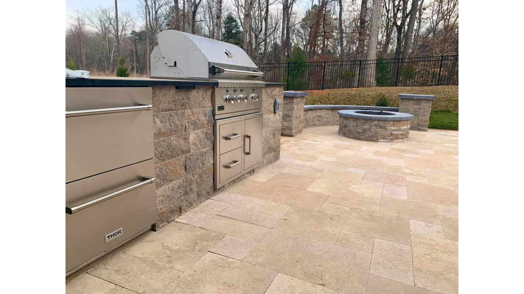 Outdoor Kitchen
