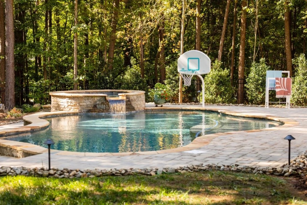Pools & Spas