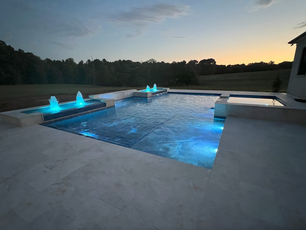 Outdoor Kitchens & Water Features