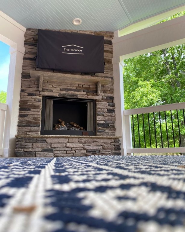 Fire Pits, Fireplaces, and Hardscapes