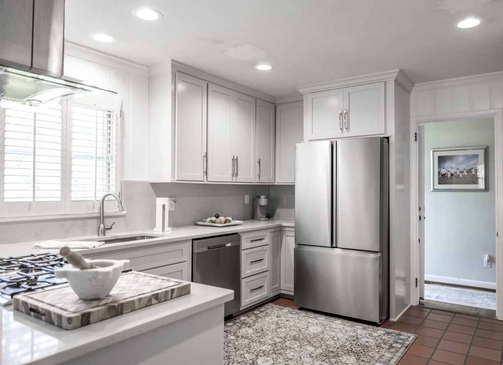 Transforming an Outdated Kitchen into a Modern Marvel