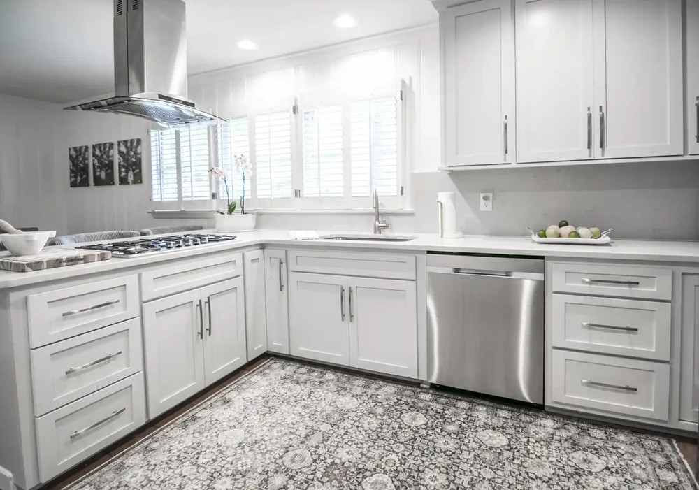 Transforming an Outdated Kitchen into a Modern Marvel