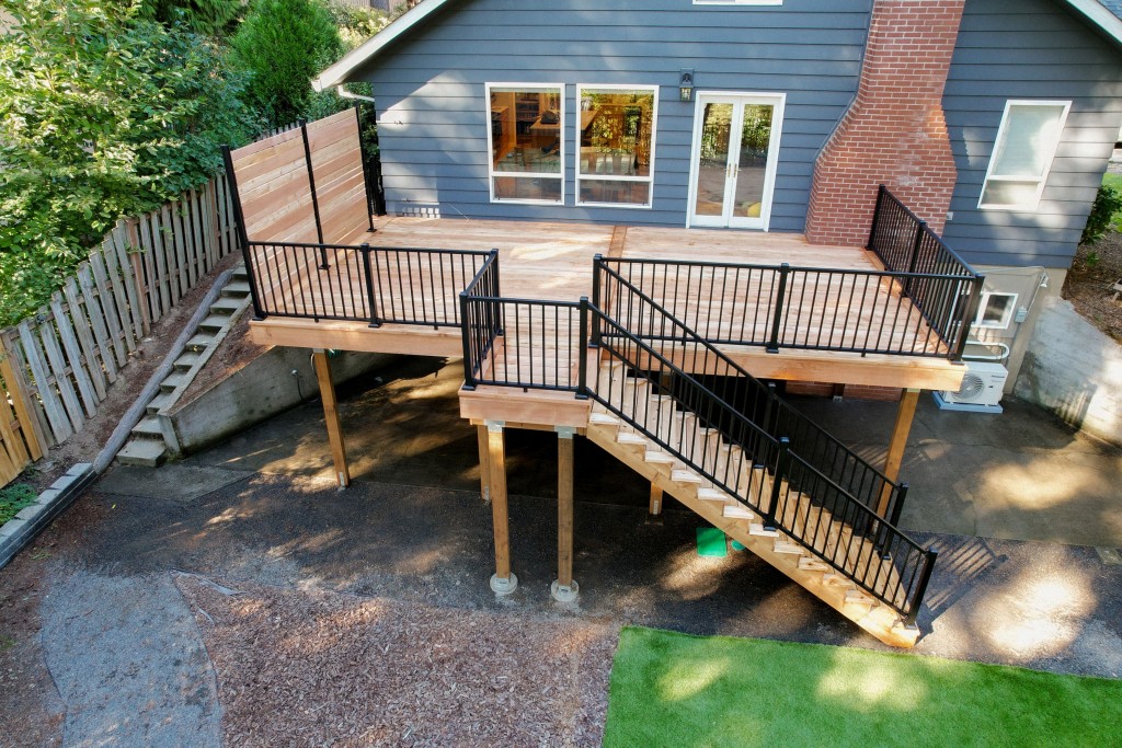 Serene Cedar Oasis: Grand Decks' Signature Cedar Deck Design