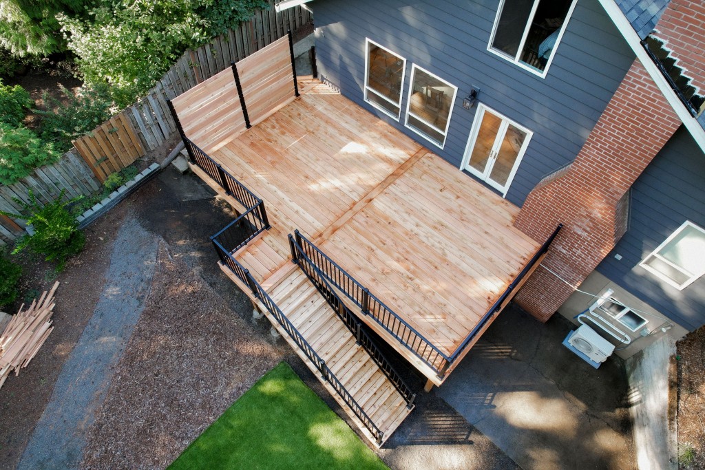Serene Cedar Oasis: Grand Decks' Signature Cedar Deck Design