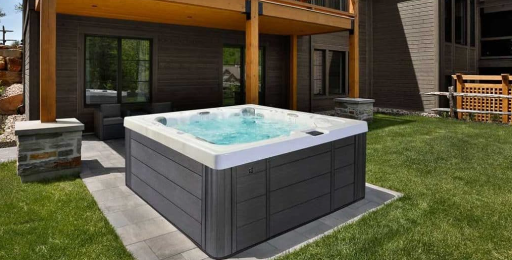 Hot Tubs & Plunge Pools