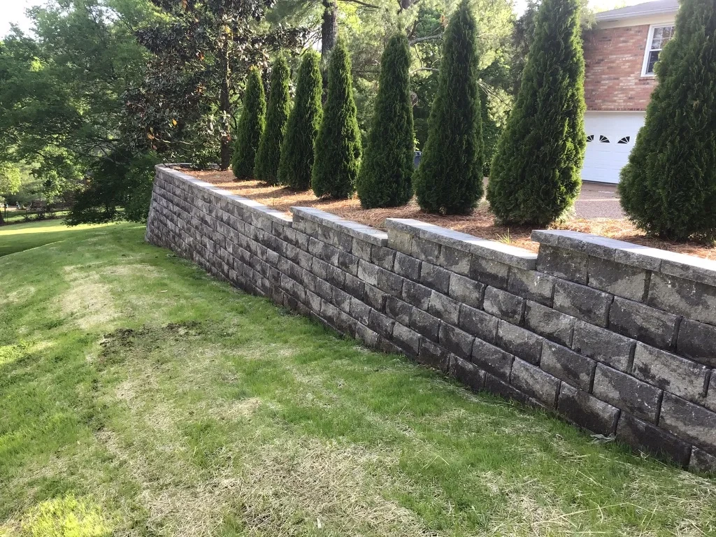 Hardscapes & Retaining Walls