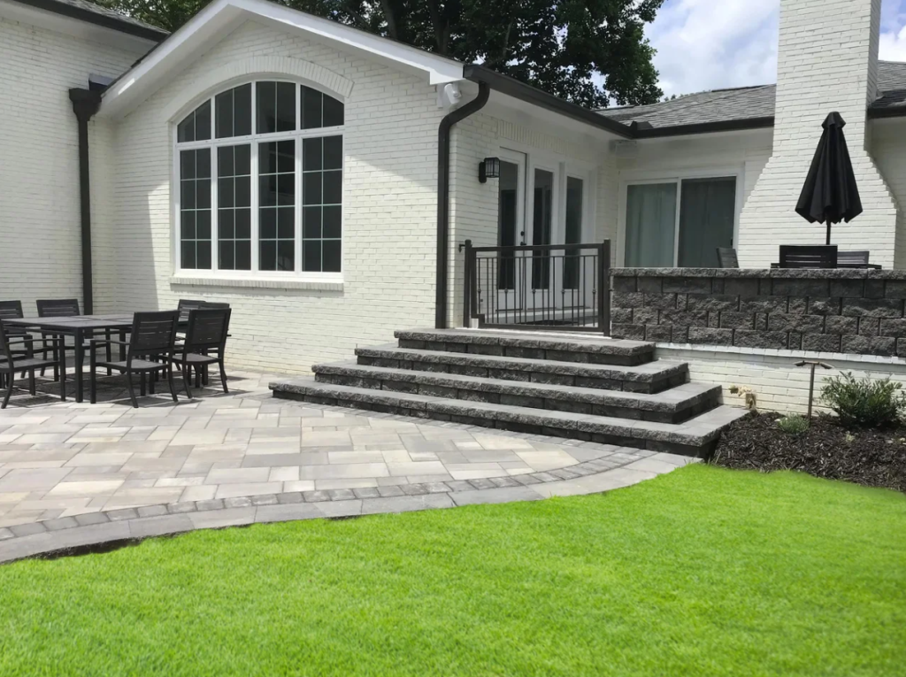 Hardscapes & Retaining Walls
