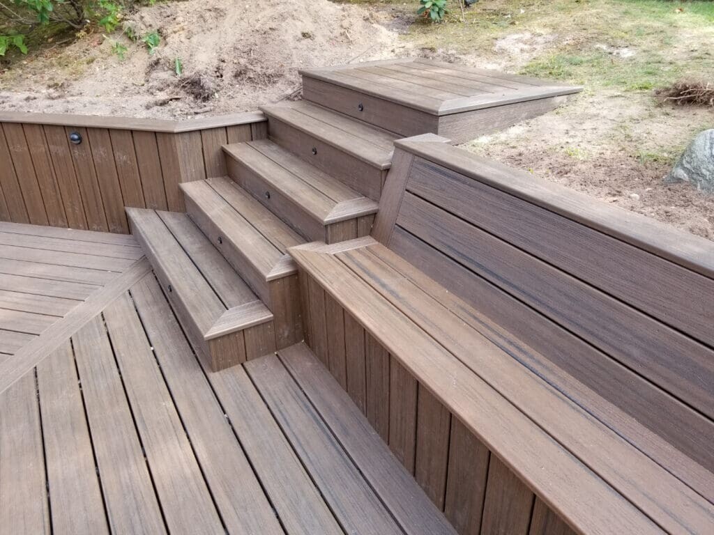 Custom Deck Designs